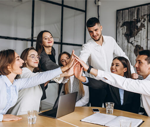 Trabaja con nosotros